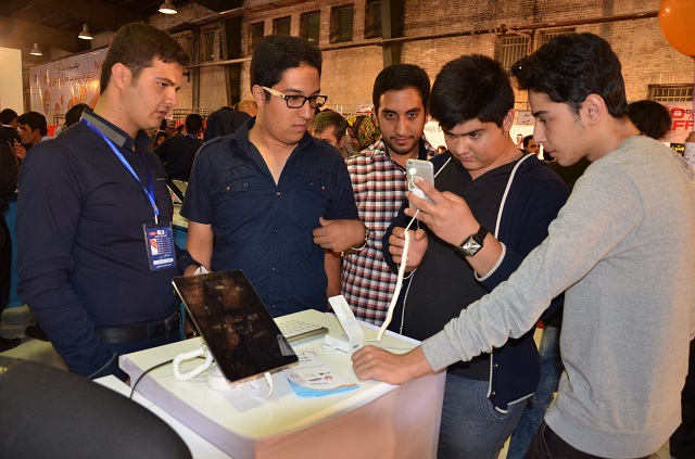 علیرضا پویافر :گزارش اختصاصی دهمین نمایشگاه کامپیوتر و موبایل : پایانی کامیتکس دهم