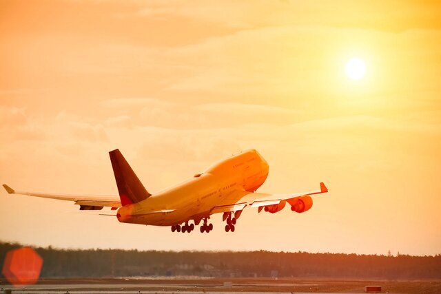 از تدوین برنامه "کرمان ۱۴۰۴" برای رونق صنعت گردشگری تا معضل بلیط هواپیما در استان