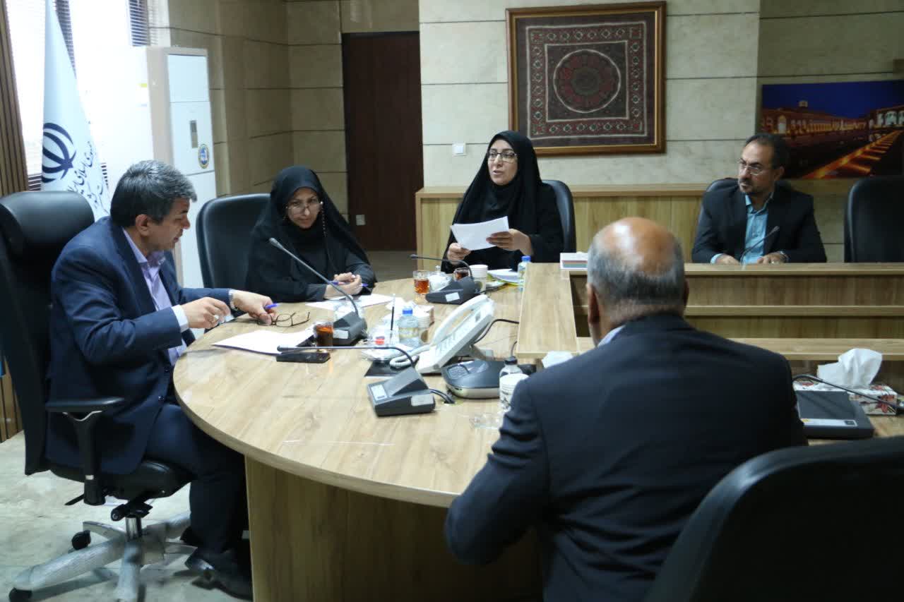 واگذاری زمین کشاورزی و حمایت از سرمایه‌گذاری محور دیدار مردمی استاندار کرمان