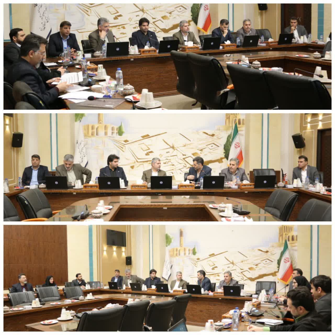 نشست ستاد درآمدها و تجهیز منابع استان یزد برگزار شد